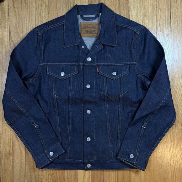 Levis Jean Jacket Men’s Size Medium Rigid Denim Dark Blue Indigo Wash Trucker - Picture 1 of 16
